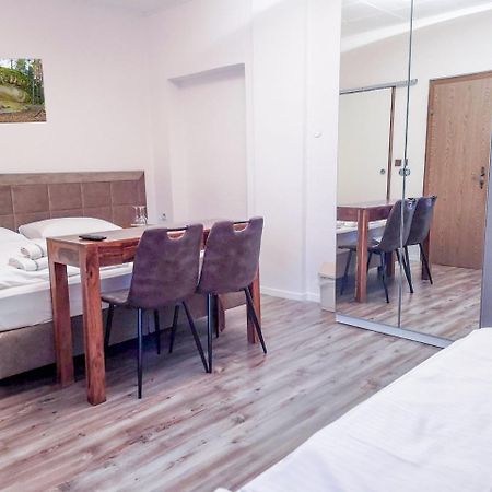 Pension Zum Meridianstein Гмюнд Екстериор снимка